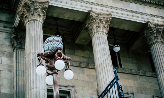 JUZGAR A LOS MUERTOS: EL CASO SUÁREZ A LA LUZ DEL CASO GARZÓN